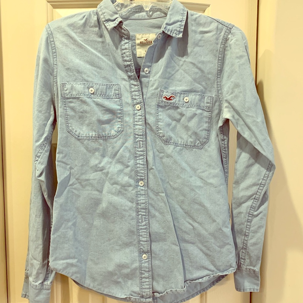 Hollister chambray button up size XS